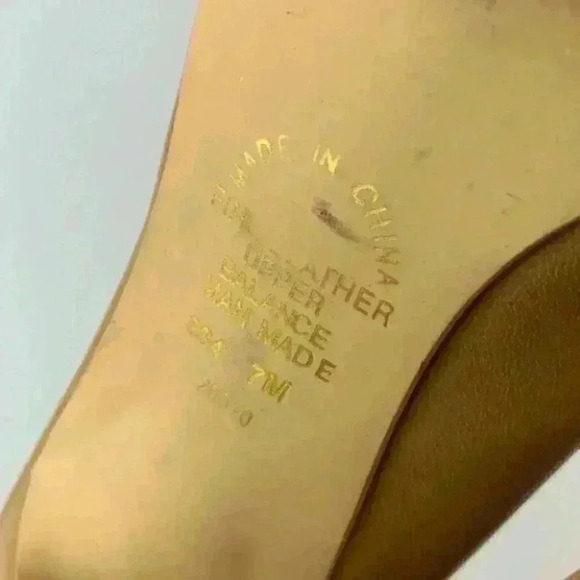 Newport News heels size 7 tan leather peep toe bow - Picture 9 of 9